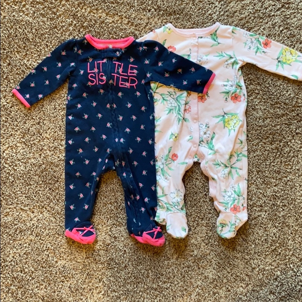 Footed pajamas (Carter’s 6M)
